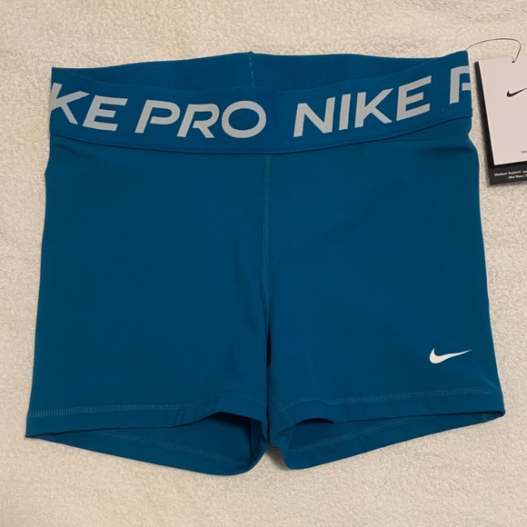 Nike Pants - Women’s Nike pro compression shorts! NWT